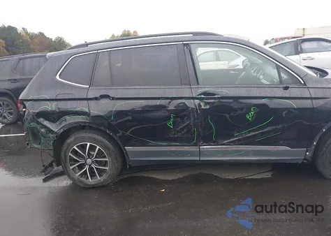 2021 Volkswagen Tiguan 2.0T Se/2.0T Se R-Line Black/2.0T Sel из США, поврежденный, VIN 3VV3B7AXXMM077720
